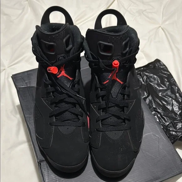 Jordan Retro 6 ‘Infrared’ - Picture 6 of 10